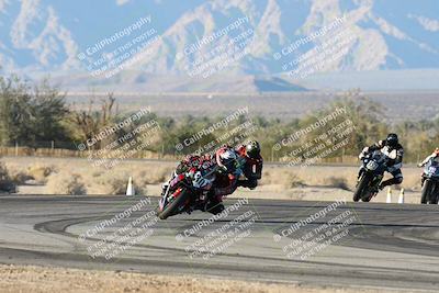 media/Dec-07-2025-CVMA (Sun) [[3e7d2de5dc]]/Race 18-Formula Twins-Formula 40 UL/